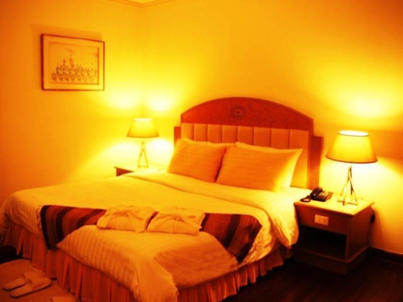 Grand Tower Inn Rama 6 Bangkok Ngoại thất bức ảnh